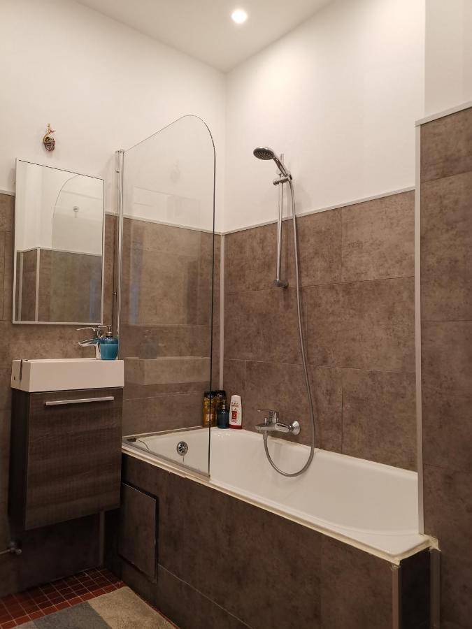 Florya Studio Woluwe Bruxelles Extérieur photo
